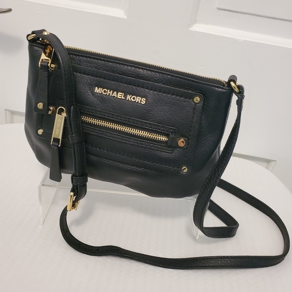 Michael Kors "Gilmore" Black Leather Crossbody, Pebbled Leather, Stylish, Chic